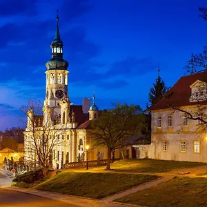 https://loreta-hotel.praguehotelsweb.com