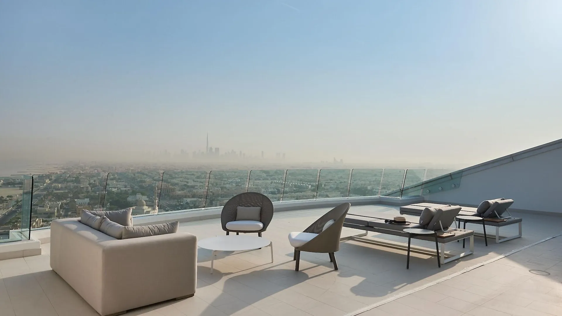 Jumeirah Beach Hotel Dubai 5*,  United Arab Emirates