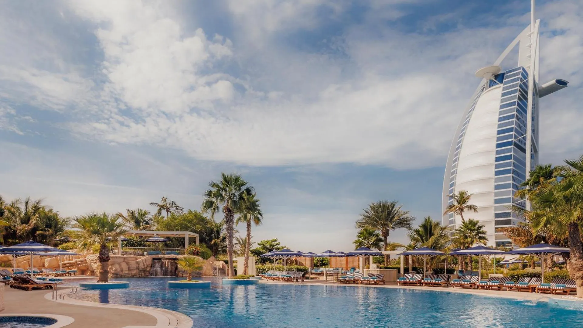 Jumeirah Beach Hotel Dubaj