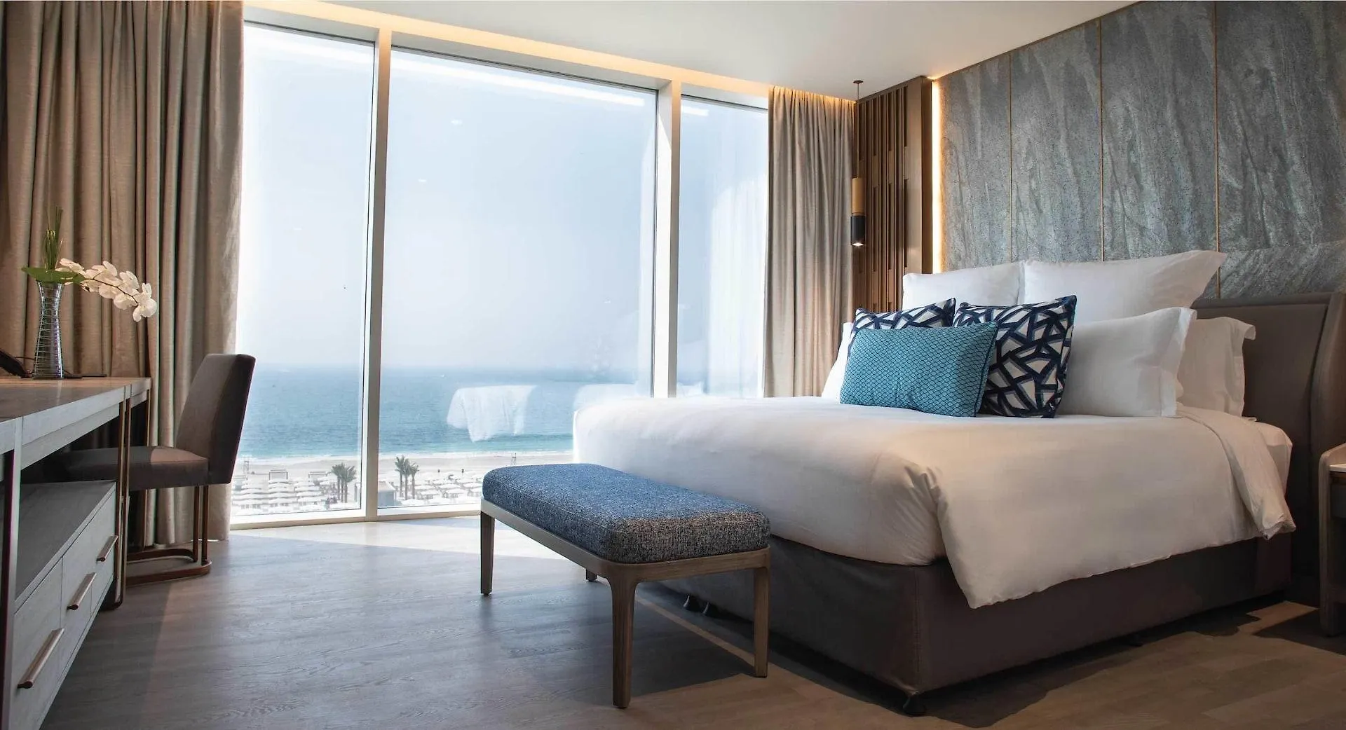Jumeirah Beach Hotel Dubai Resort