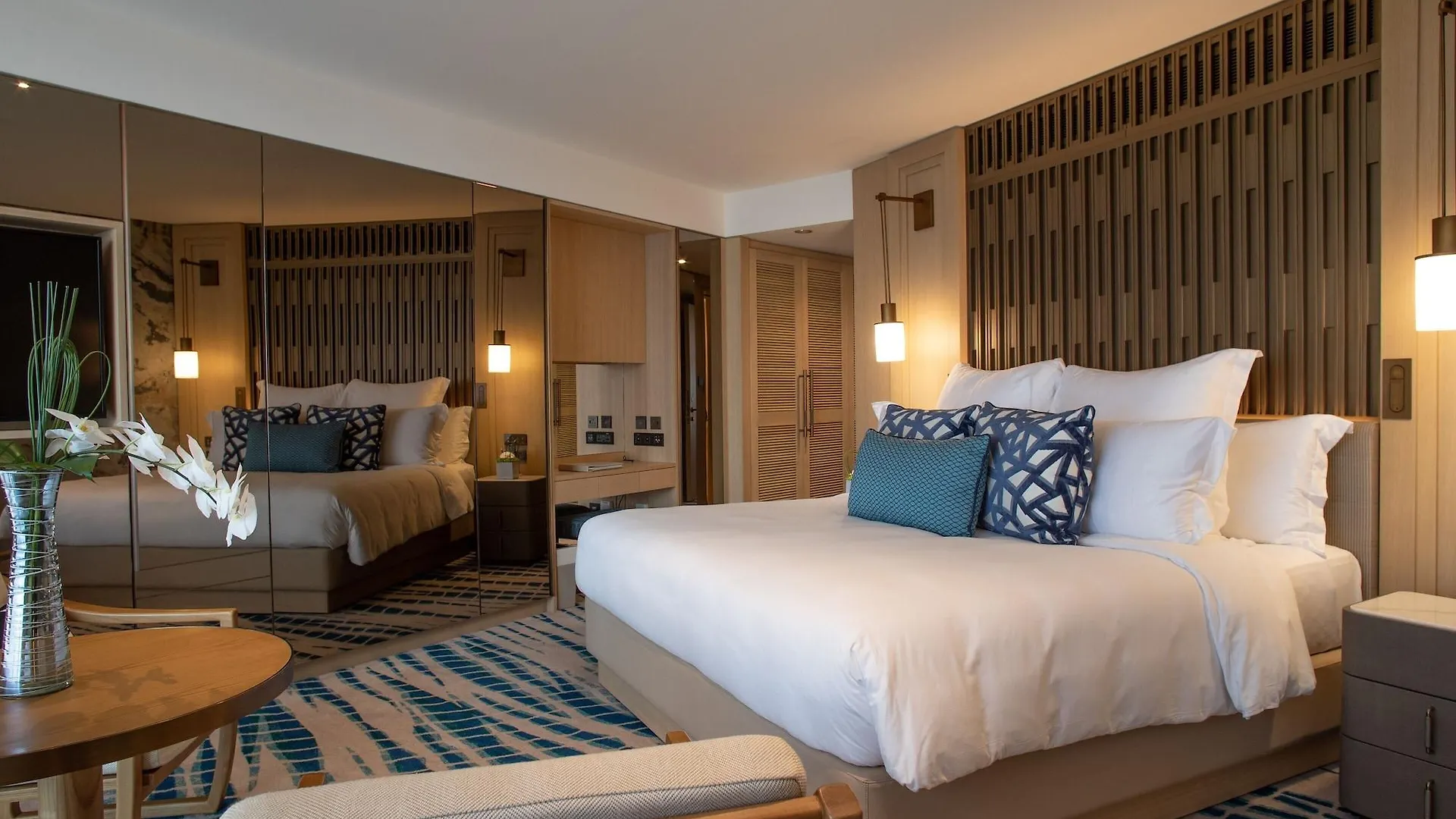 Jumeirah Beach Hotel Dubai