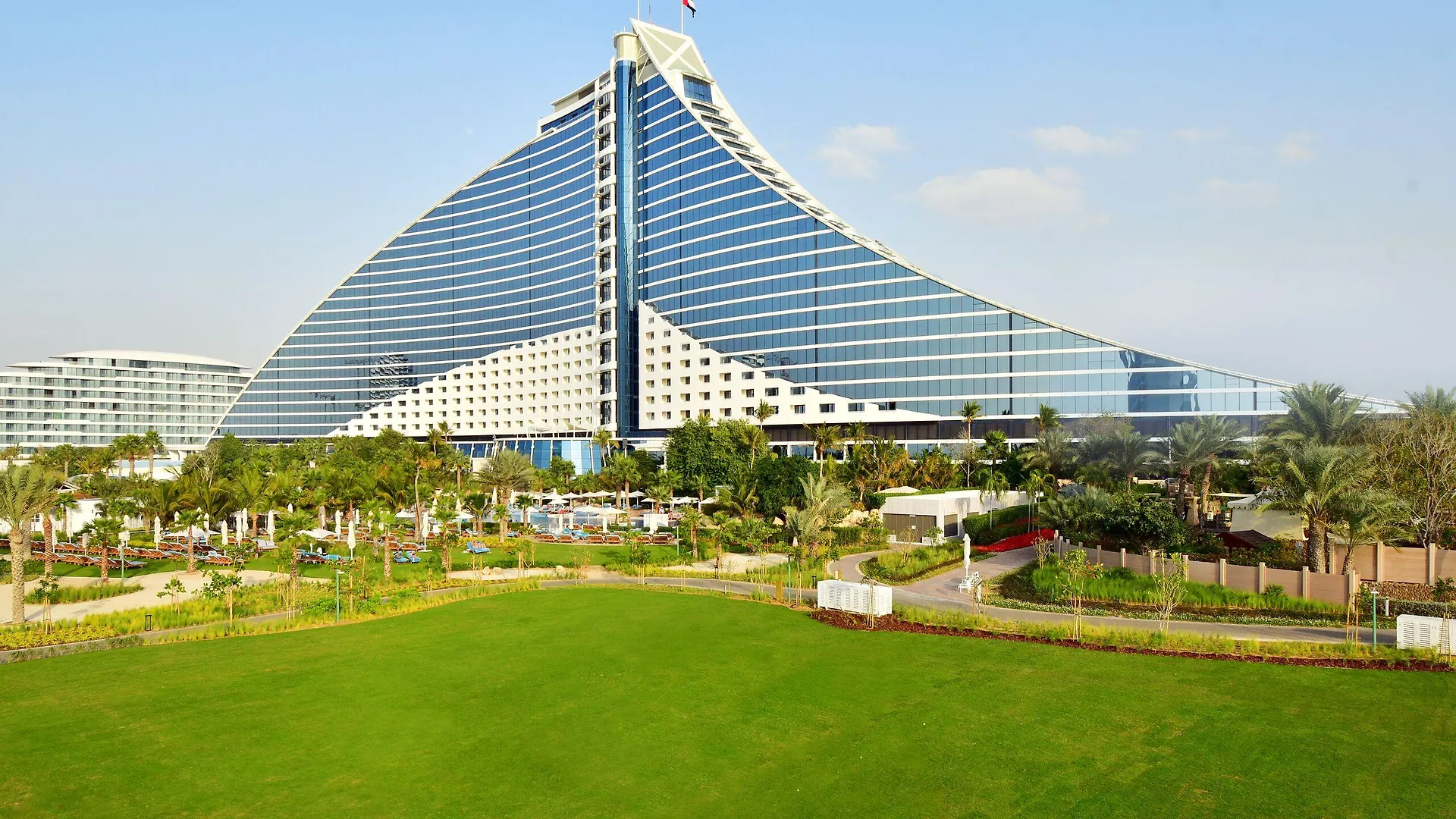 Jumeirah Beach Hotel Dubai United Arab Emirates
