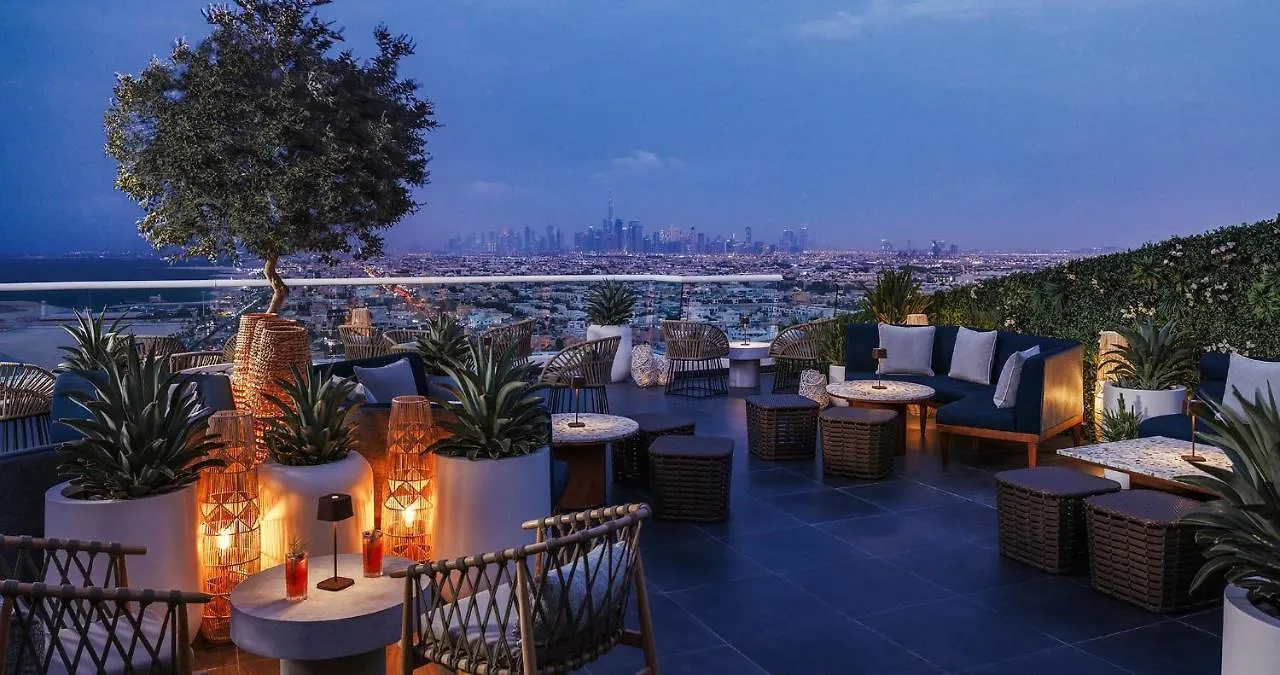Jumeirah Beach Hotel Dubai 5*,