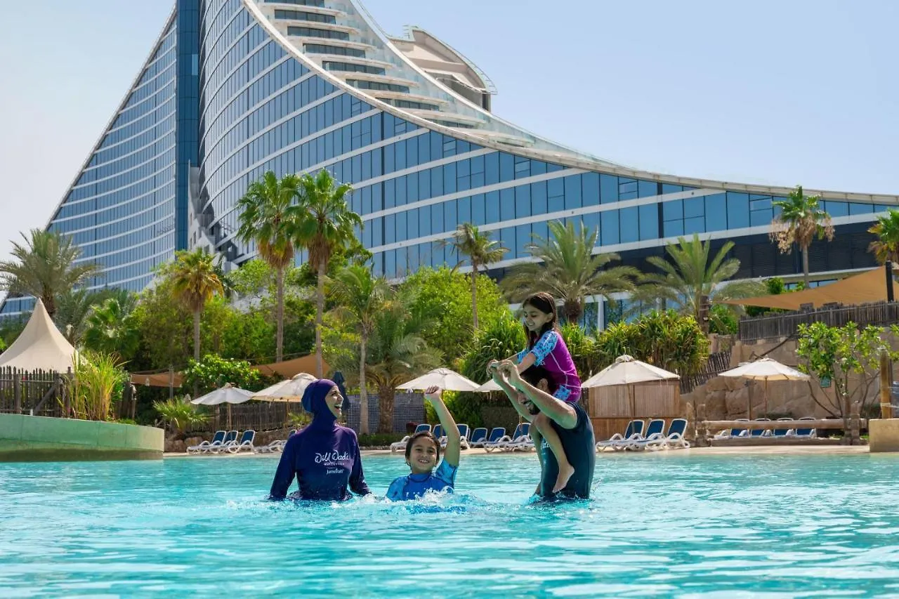 אתר נופש Jumeirah Beach Hotel דובאי